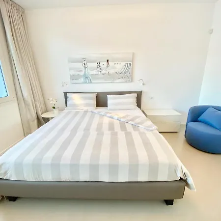 Poseidon * Porto Valtravaglia