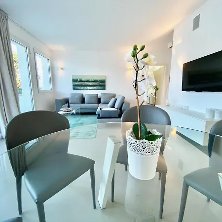 Semesterbostad Poseidon *