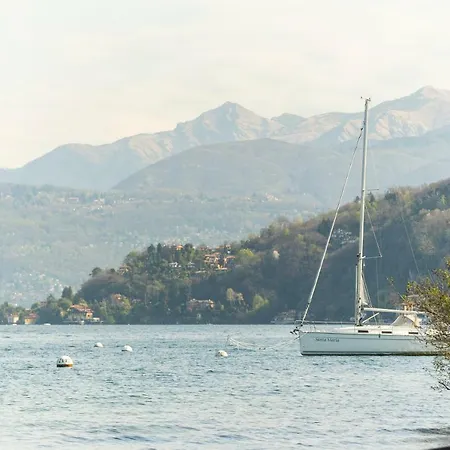 Semesterbostad Poseidon Porto Valtravaglia